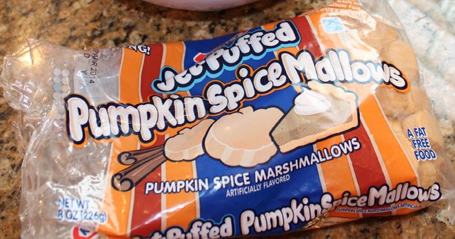 Pumpkin Spice Marshmallow Muddy Buddies